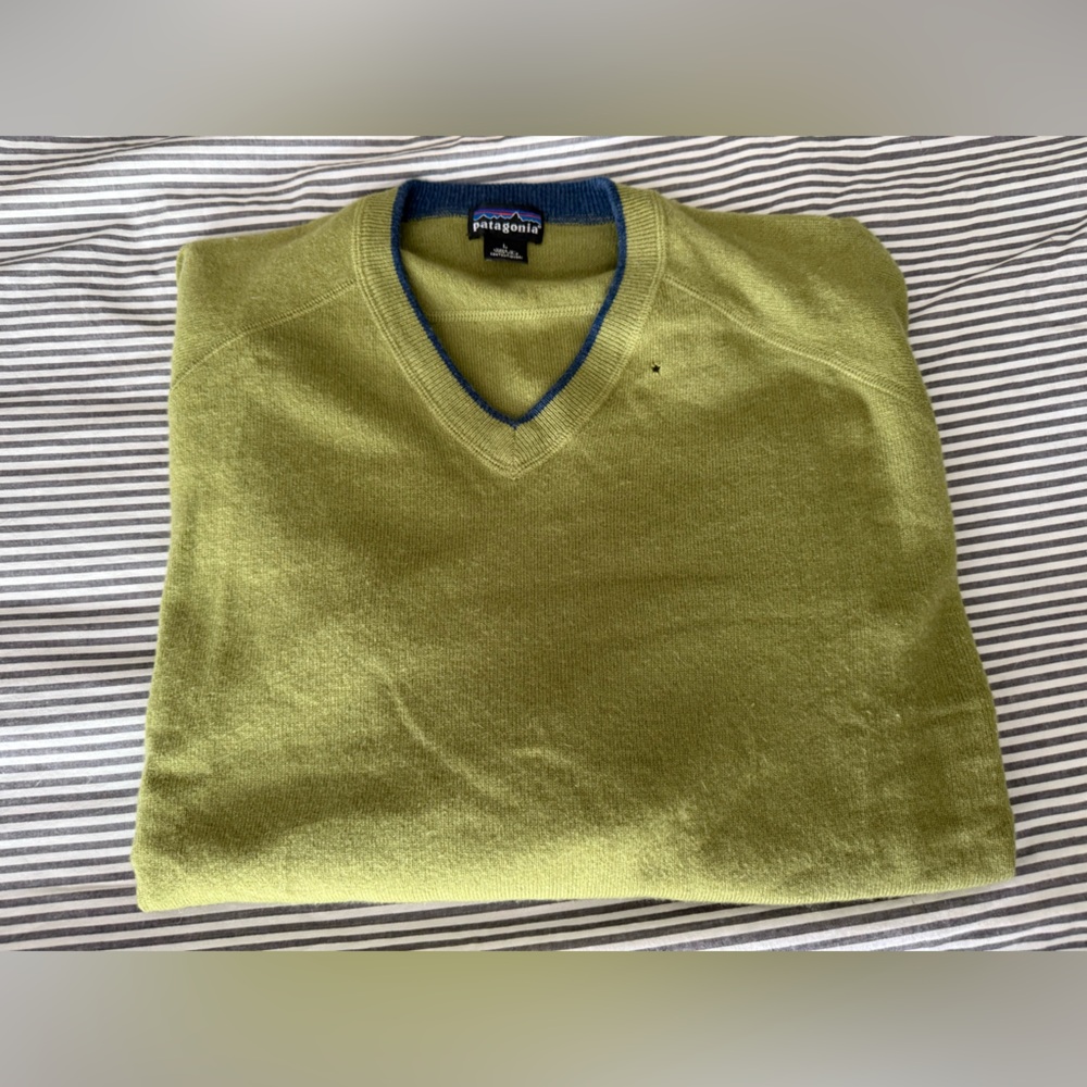 Vtg Patagonia Cashmere V-Neck Sweater | Green | Size L